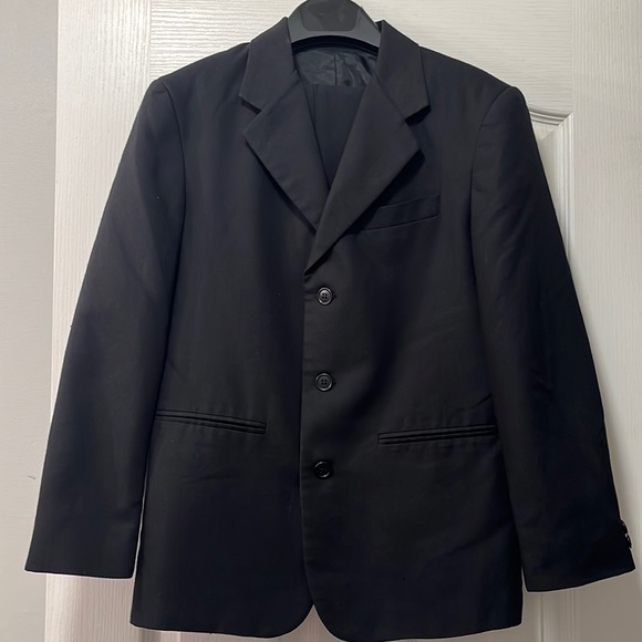 Arrow boys 2pc black suit